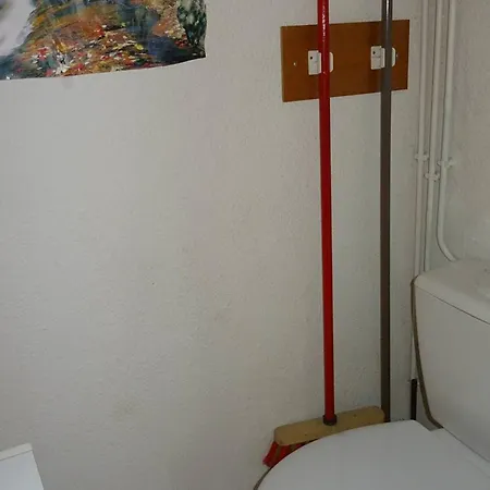 Apartamento T2 Chaleureux Avec Parking Proche - Fr-1-833-17 *